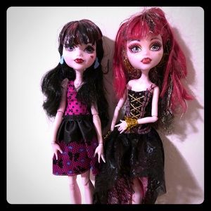 👧🏻 MONSTER HIGH DOLLS;DRACULAURA
